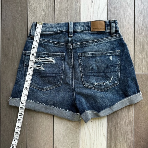 American Eagle Mom High Rise Shorts | Size: 2 | Like New - Picture 2 of 6